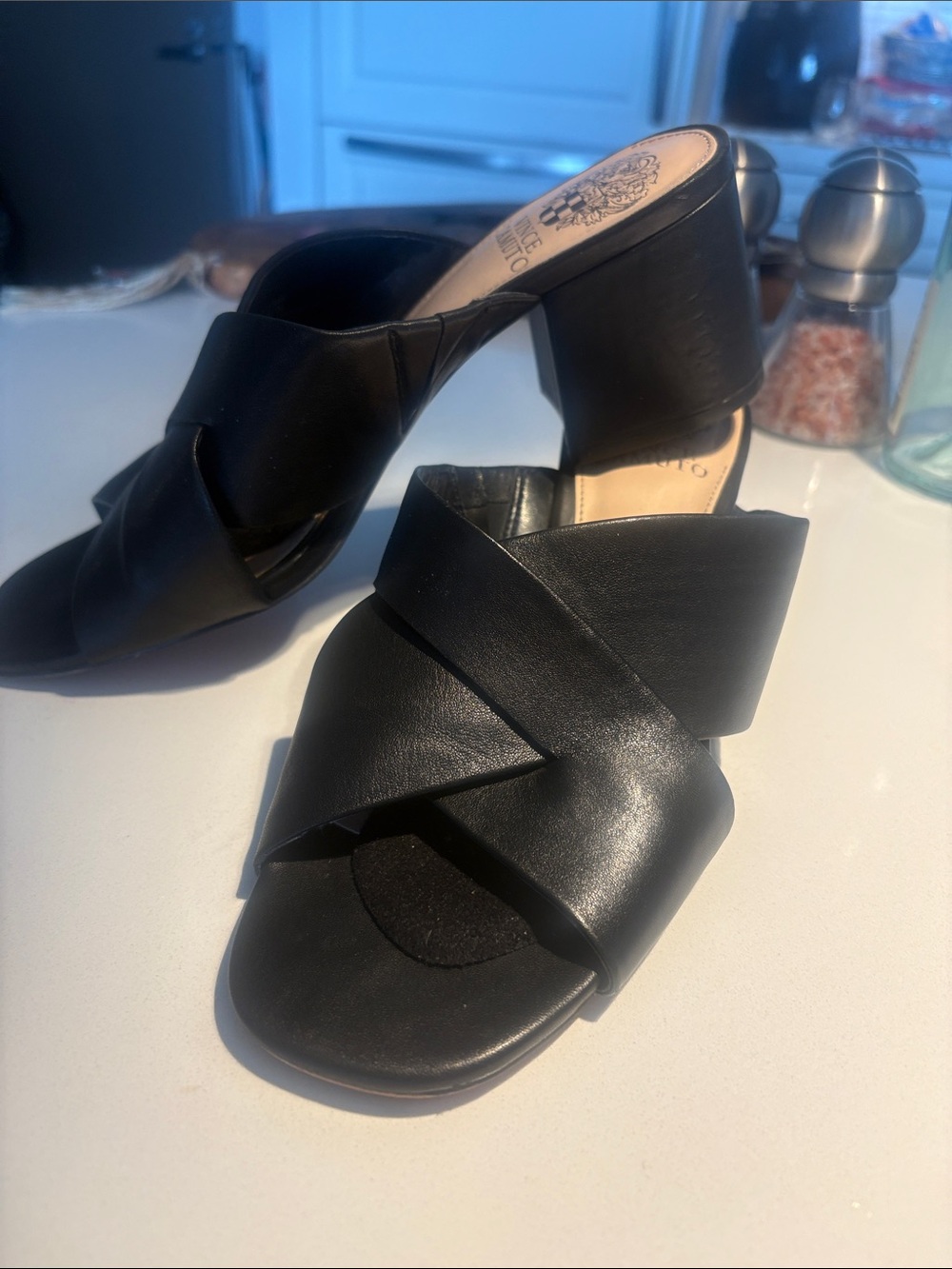 VINCE CAMUTO Leather Kaspo Mule
Size 8 1/2